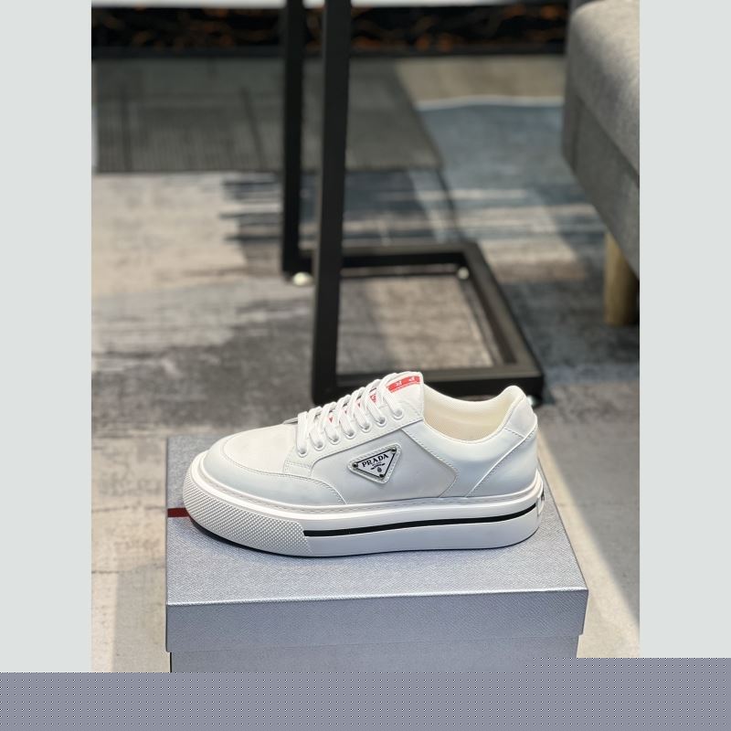 Pra*a sneakers